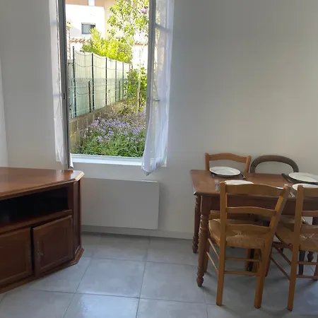 Maison Totalement Renovée La Rochelle (Charente-Maritime)